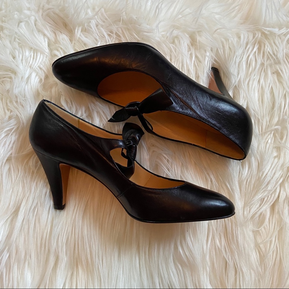 Calvin Klein Vintage Black Leather Heels NWOB 7M
